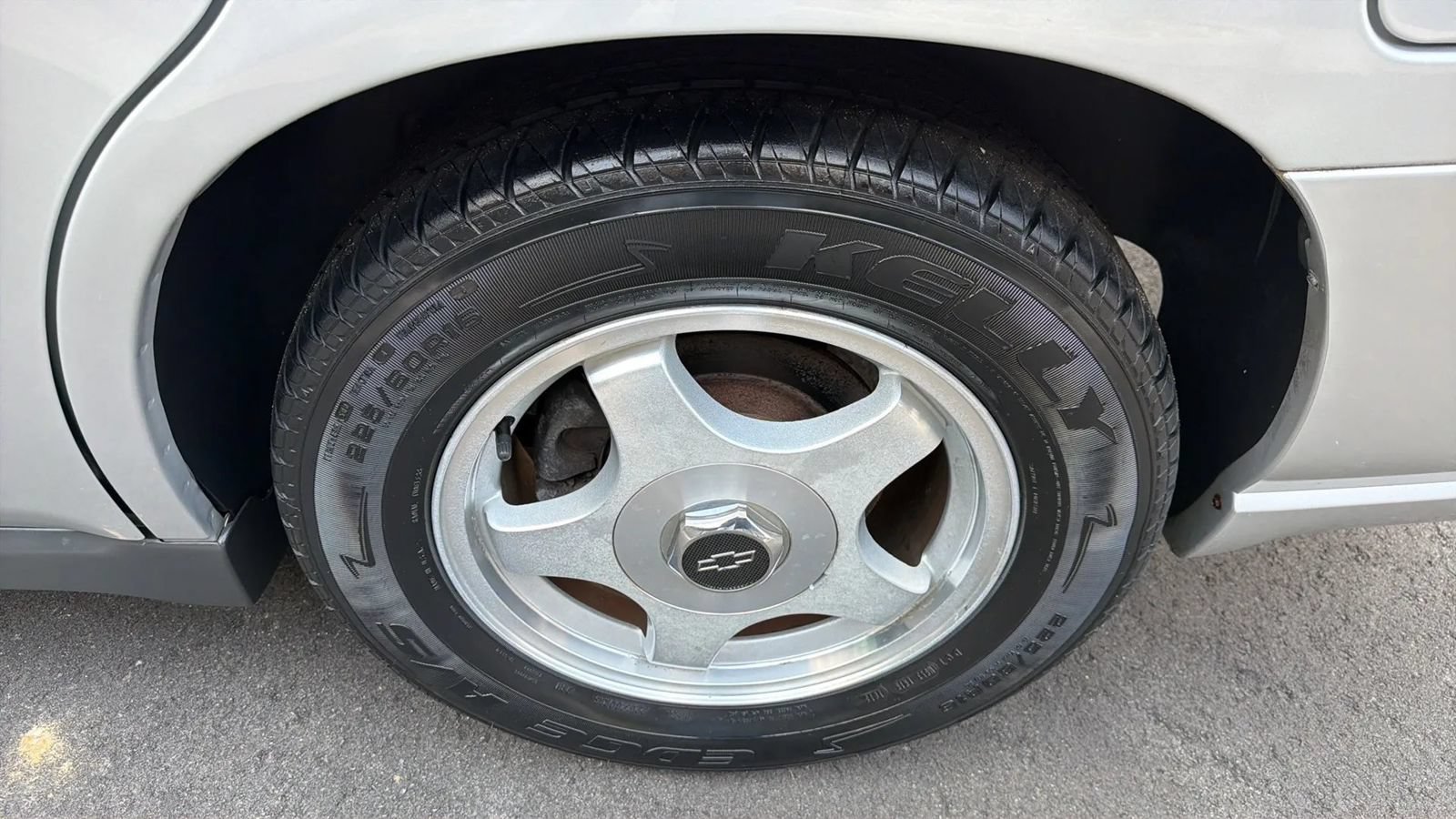 Used 2004 Chevrolet Impala w/ Preferred Equipment Group FWD image 19