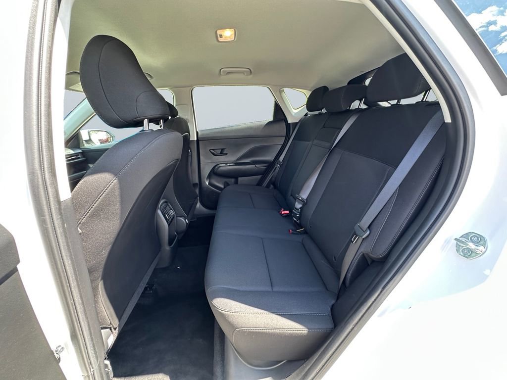Used 2025 Hyundai Kona SEL FWD image 13