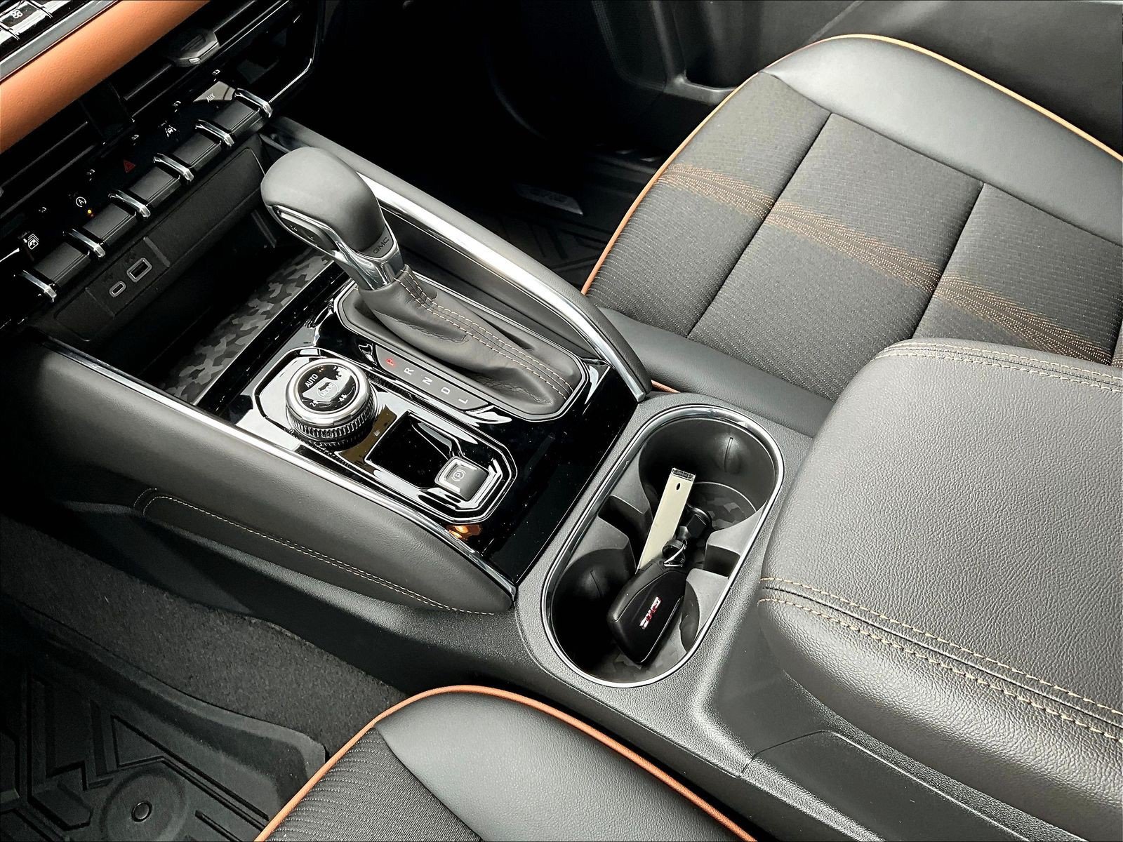 New 2026 GMC Canyon AT4 AWD/4WD image 12