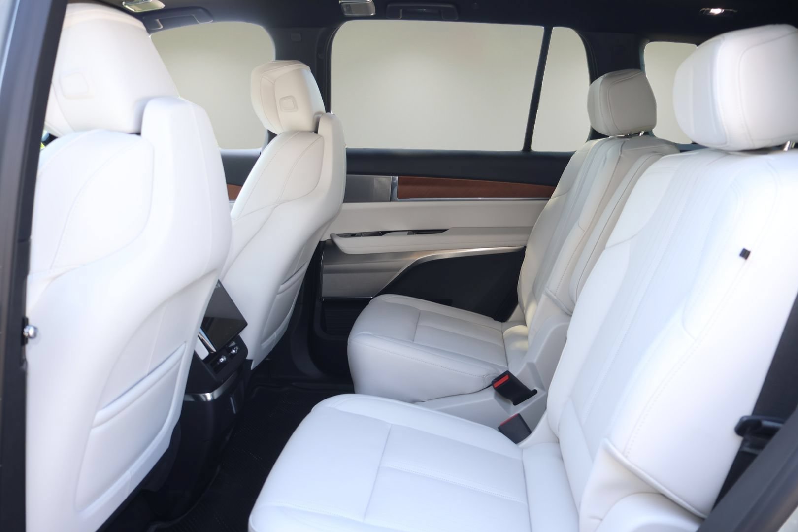 New 2026 Cadillac Vistiq Luxury AWD/4WD image 12