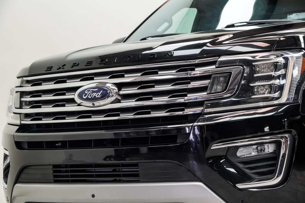 Used 2018 Ford Expedition Max Limited w/ Equipment Group 302A AWD/4WD image 2