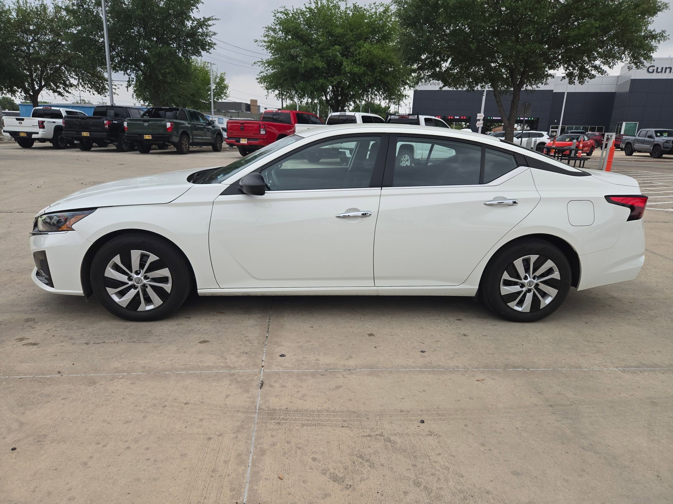 Certified 2025 Nissan Altima 2.5 S image 6