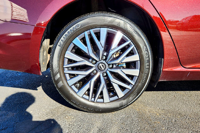Used 2025 Nissan Altima 2.5 SV AWD/4WD image 29