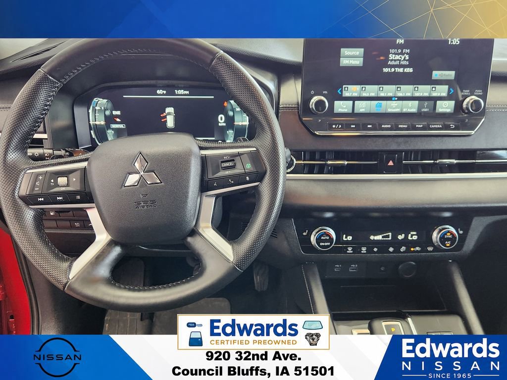 Used 2025 Mitsubishi Outlander SE AWD/4WD image 27