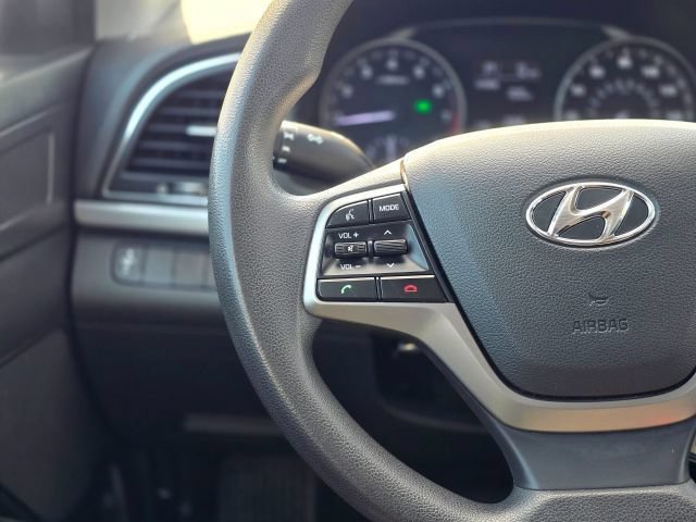 Used 2018 Hyundai Elantra SE FWD image 14