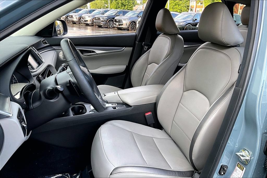 Certified 2023 INFINITI QX50 Luxe FWD image 15
