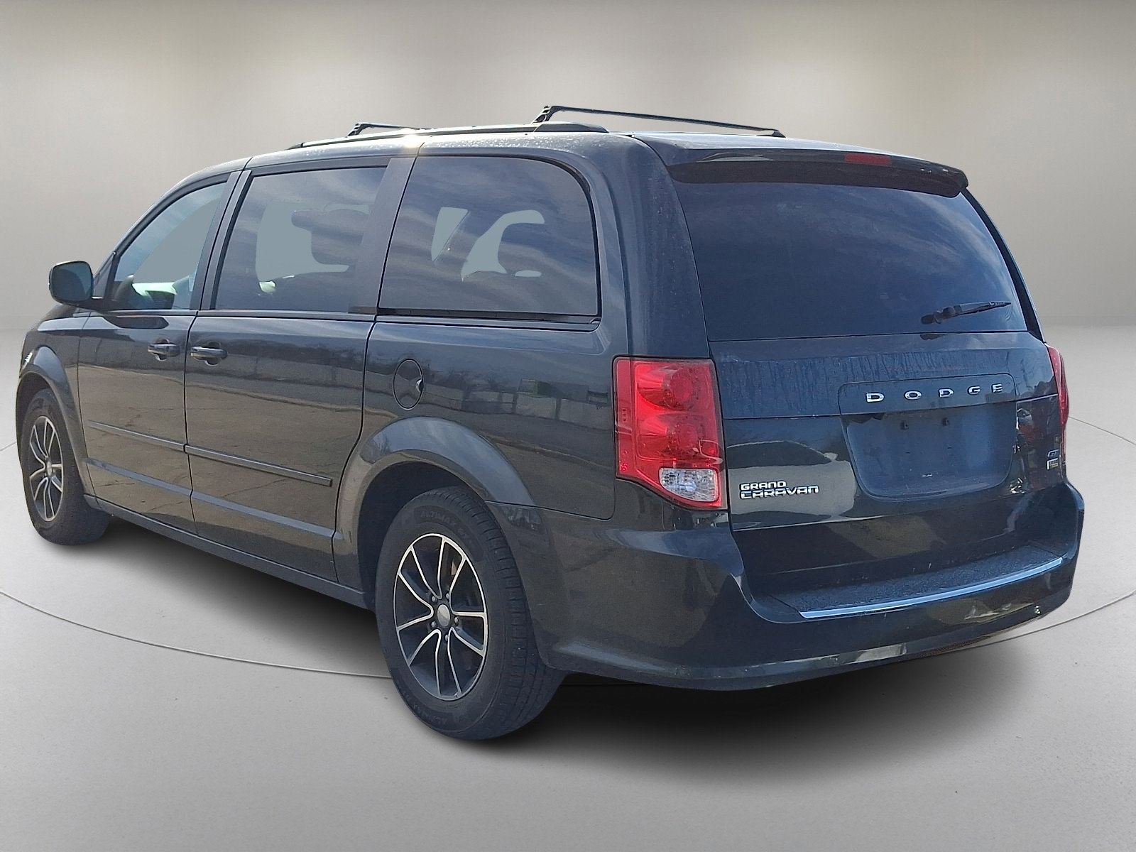 Used 2017 Dodge Grand Caravan GT image 6