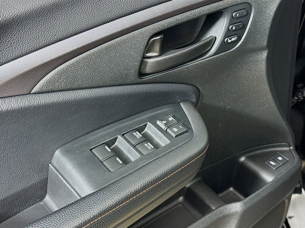 Used 2022 Honda Pilot TrailSport image 23