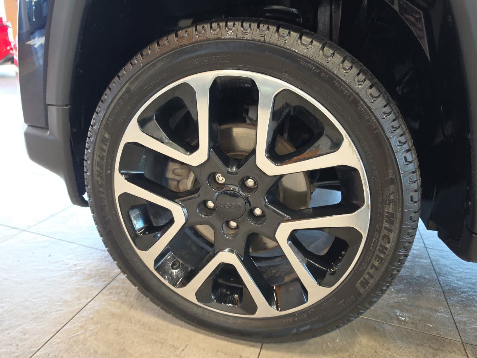 Used 2018 Jeep Compass Limited w/ Safe & Security Group AWD/4WD image 14