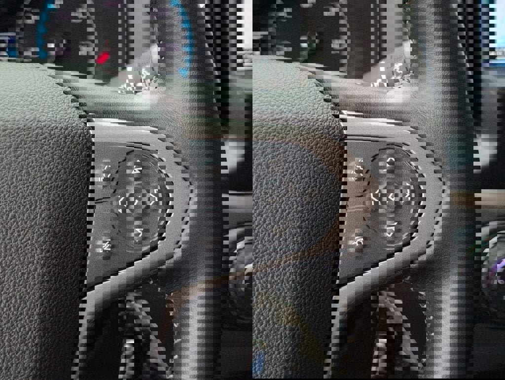 Used 2018 Chevrolet Colorado Z71 image 25