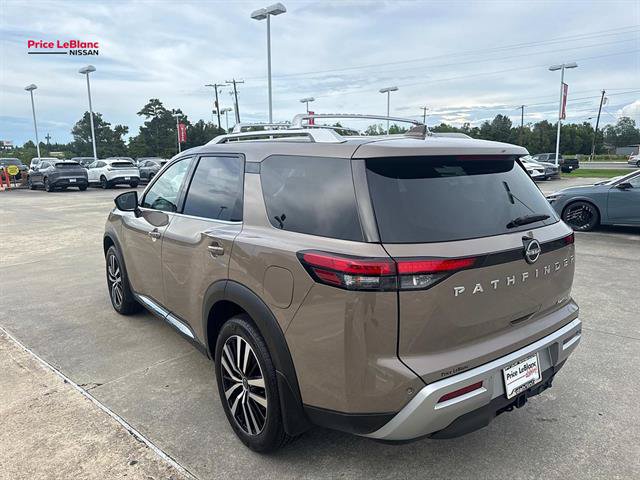 Certified 2025 Nissan Pathfinder Platinum w/ Cargo Package FWD image 5