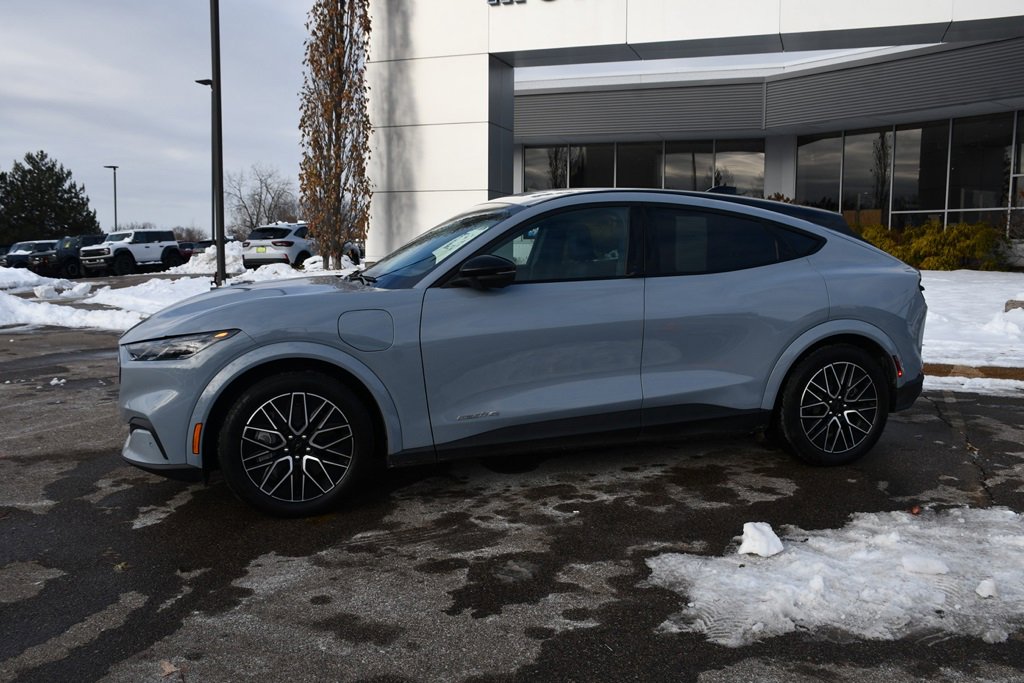 Used 2025 Ford Mustang Mach-E Premium image 2