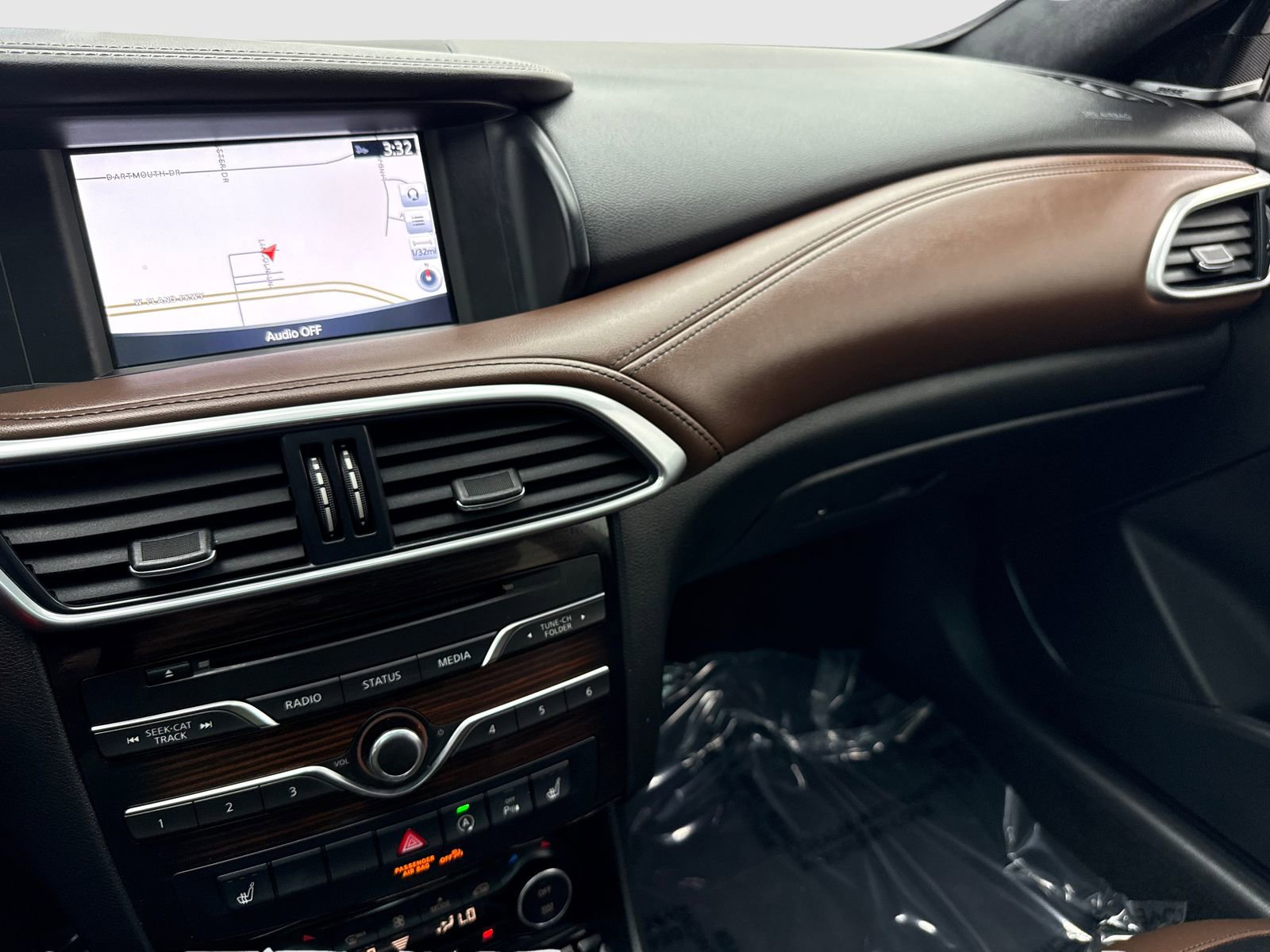 Used 2018 INFINITI QX30 Premium w/ Navigation Package AWD/4WD image 23