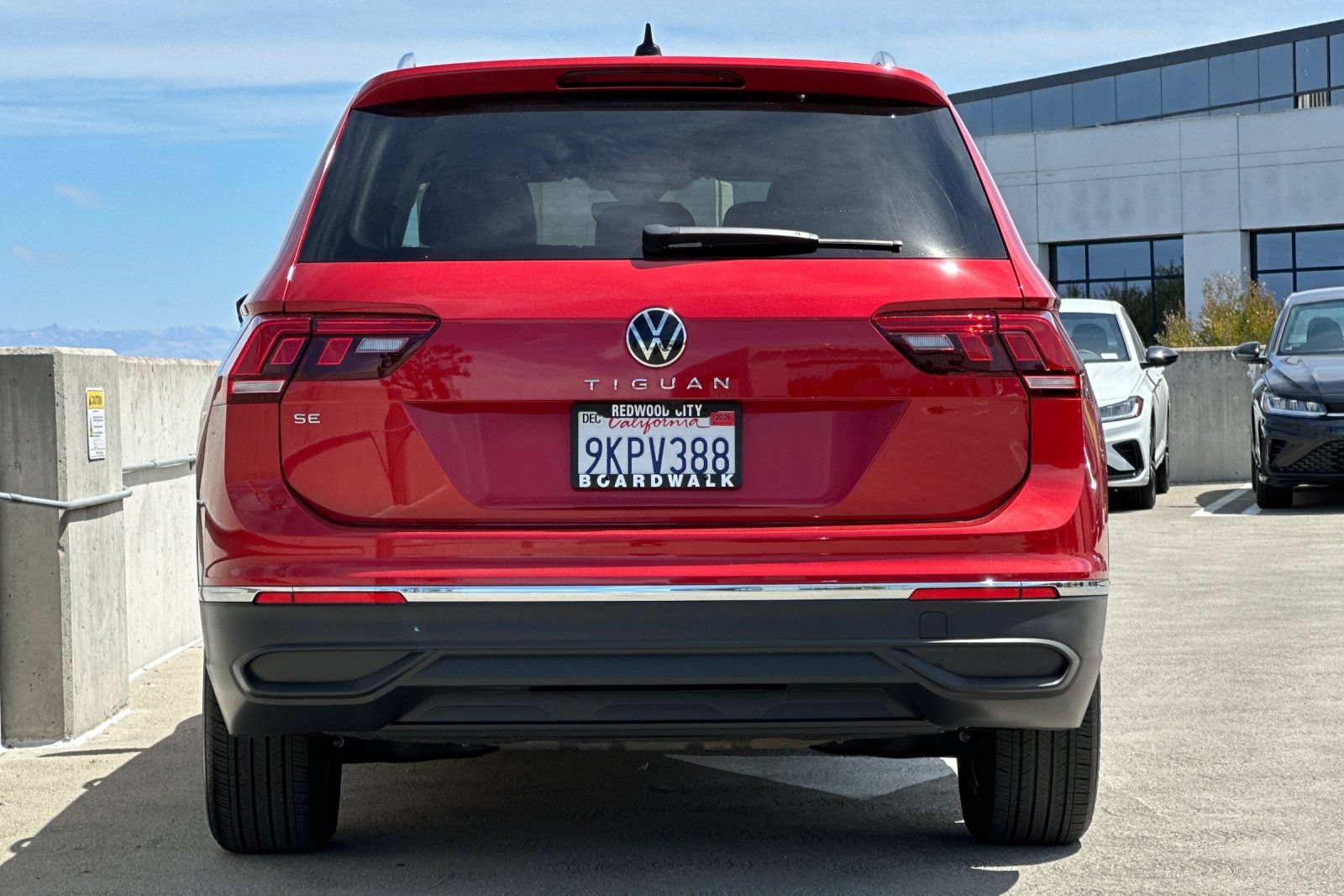 Used 2023 Volkswagen Tiguan SE FWD image 5