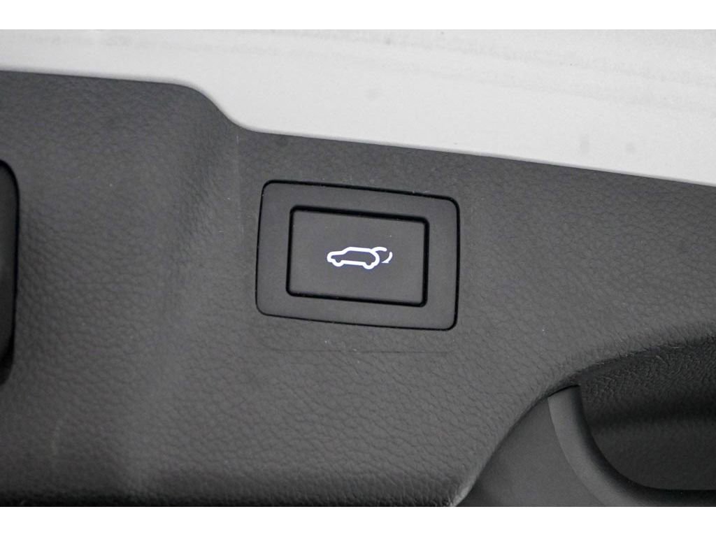 Used 2018 Hyundai Santa Fe Sport 2.0T w/ Cargo Package AWD/4WD image 47