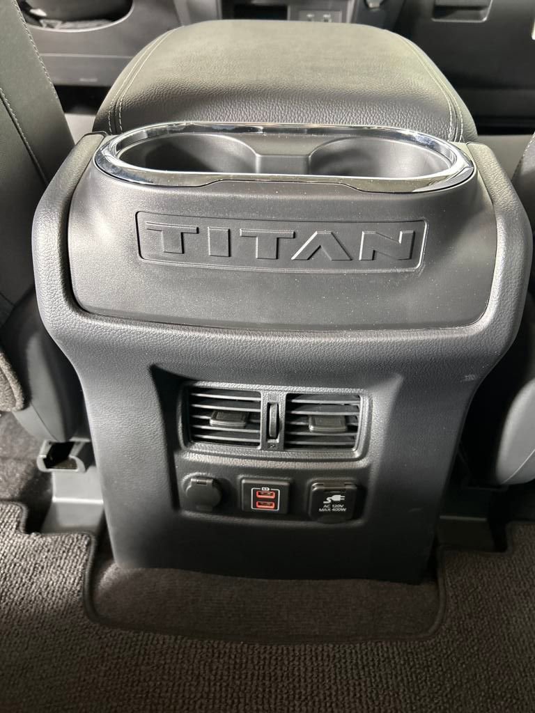 Used 2024 Nissan Titan SV w/ SV Convenience Package image 28