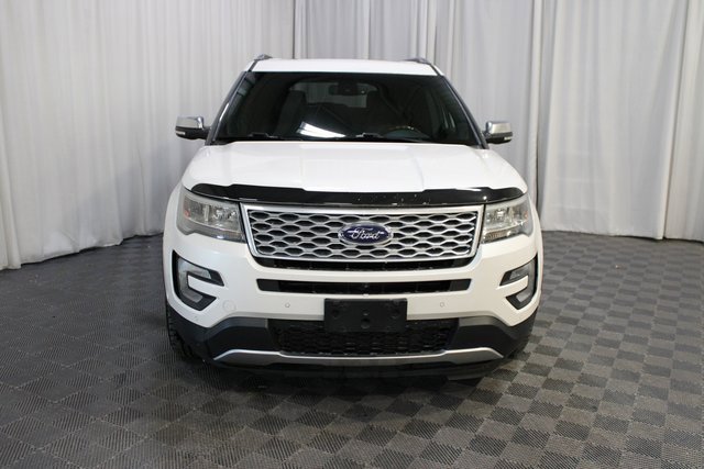Used 2016 Ford Explorer Platinum image 2