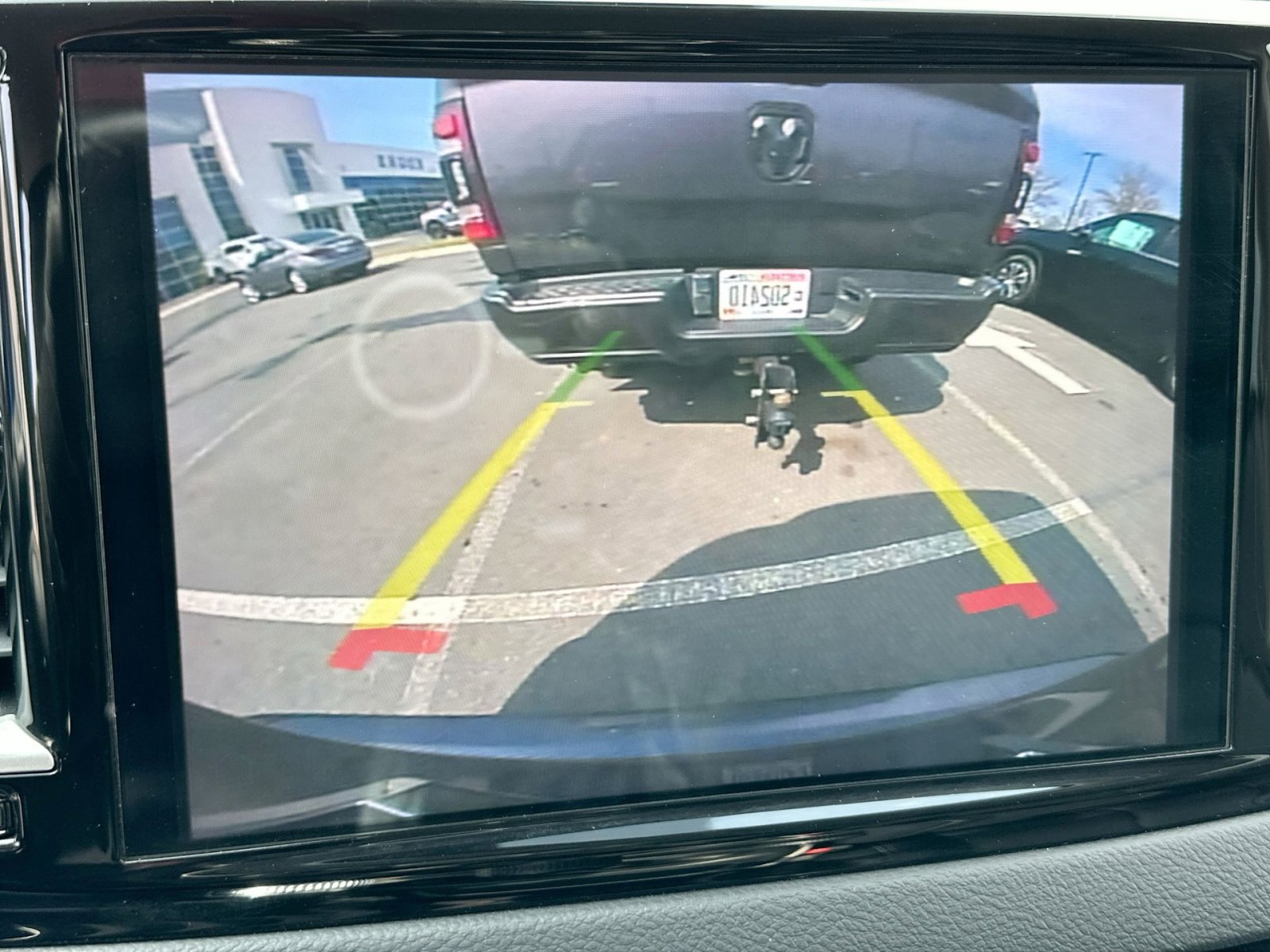 Used 2023 Chrysler Pacifica Touring-L image 27