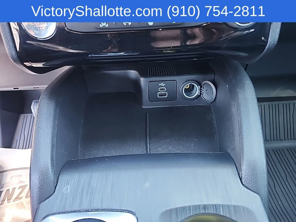 Used 2025 Ford Escape ST-Line w/ Tech Pack #1 FWD image 10