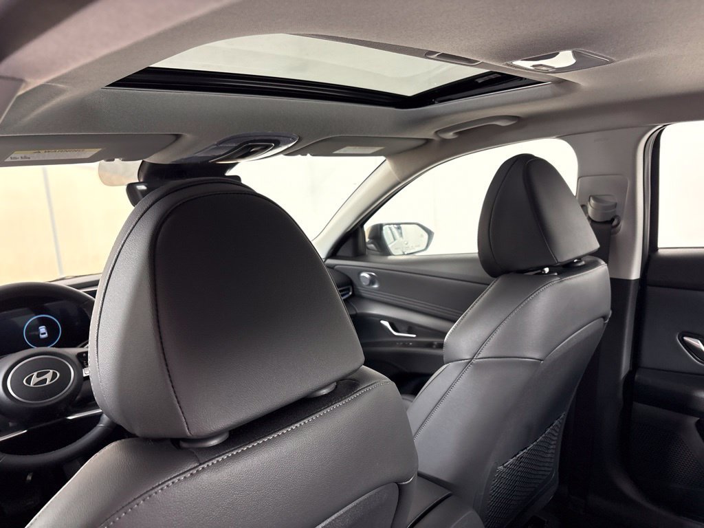 New 2026 Hyundai Elantra Limited FWD image 20