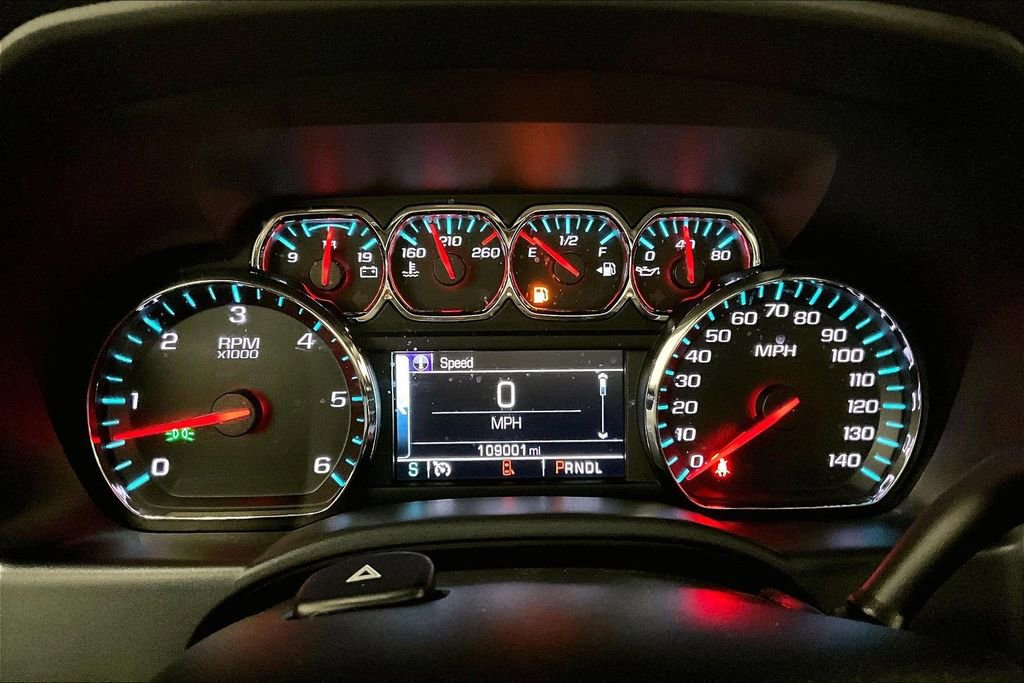 Used 2018 Chevrolet Silverado 1500 LT w/ All Star Edition AWD/4WD image 14