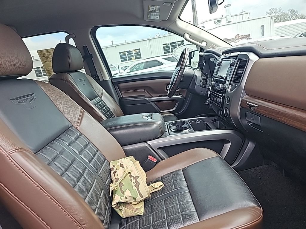 Used 2018 Nissan Titan Platinum Reserve w/ Platinum Utility Package image 32