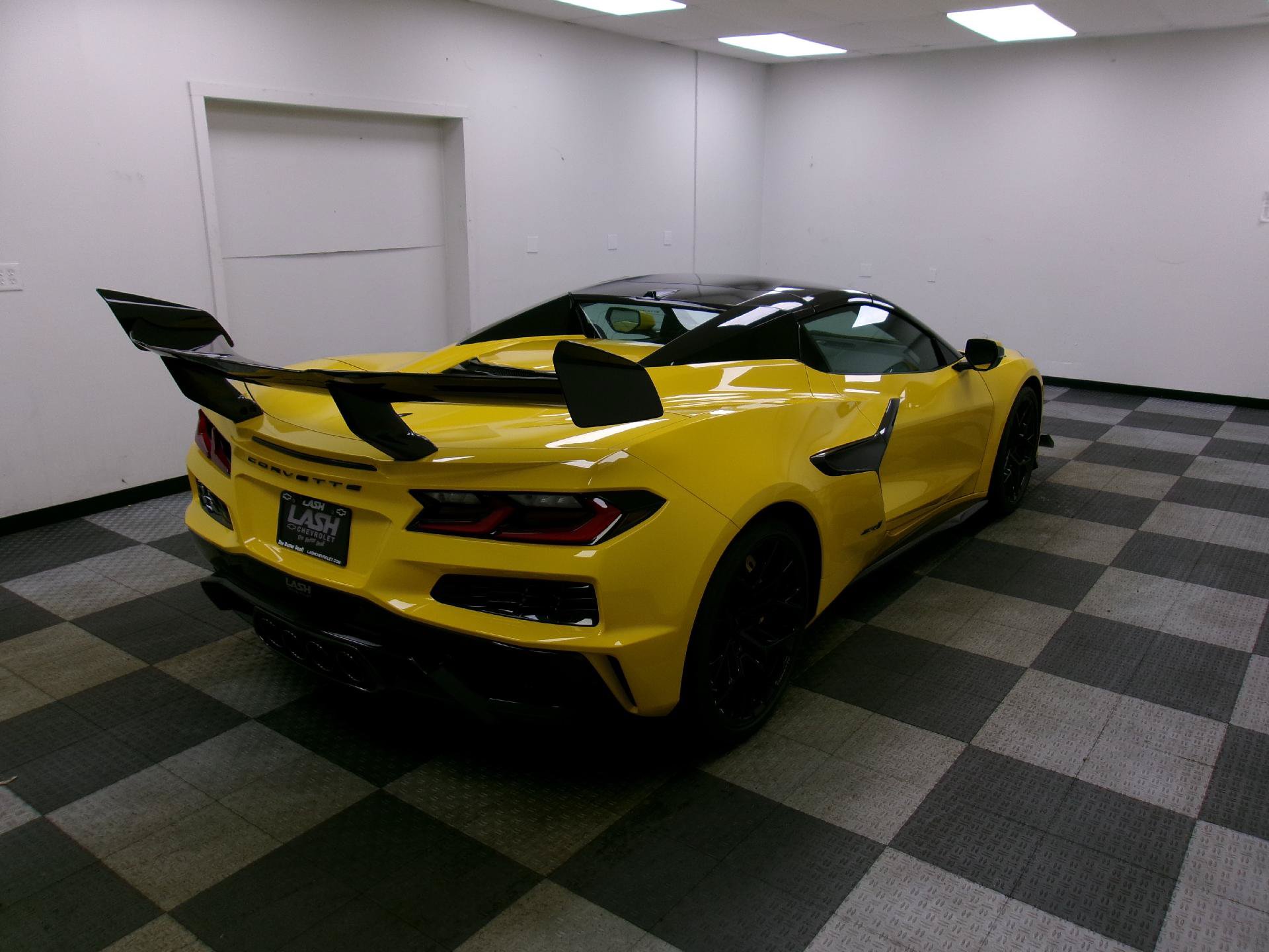 New 2026 Chevrolet Corvette ZR1 w/ ZR1 Carbon Fiber Aero Package RWD image 20