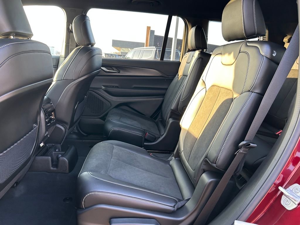New 2025 Jeep Grand Cherokee L Altitude image 22
