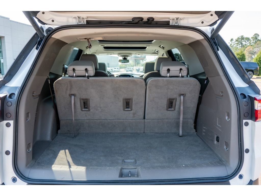 Used 2019 Chevrolet Traverse LT w/ LT Premium Package image 16