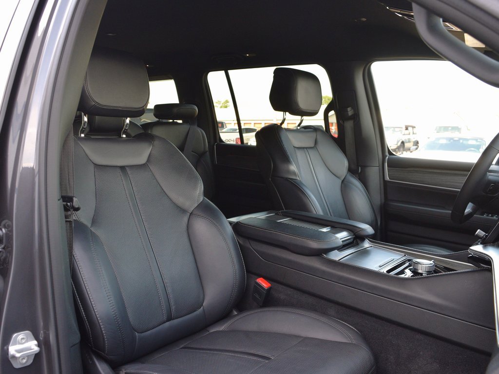 Used 2024 Jeep Wagoneer L Series III w/ Flexible Seating Group image 44