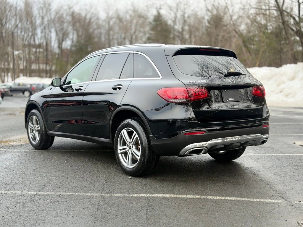 Used 2022 Mercedes-Benz GLC 300 4MATIC image 4