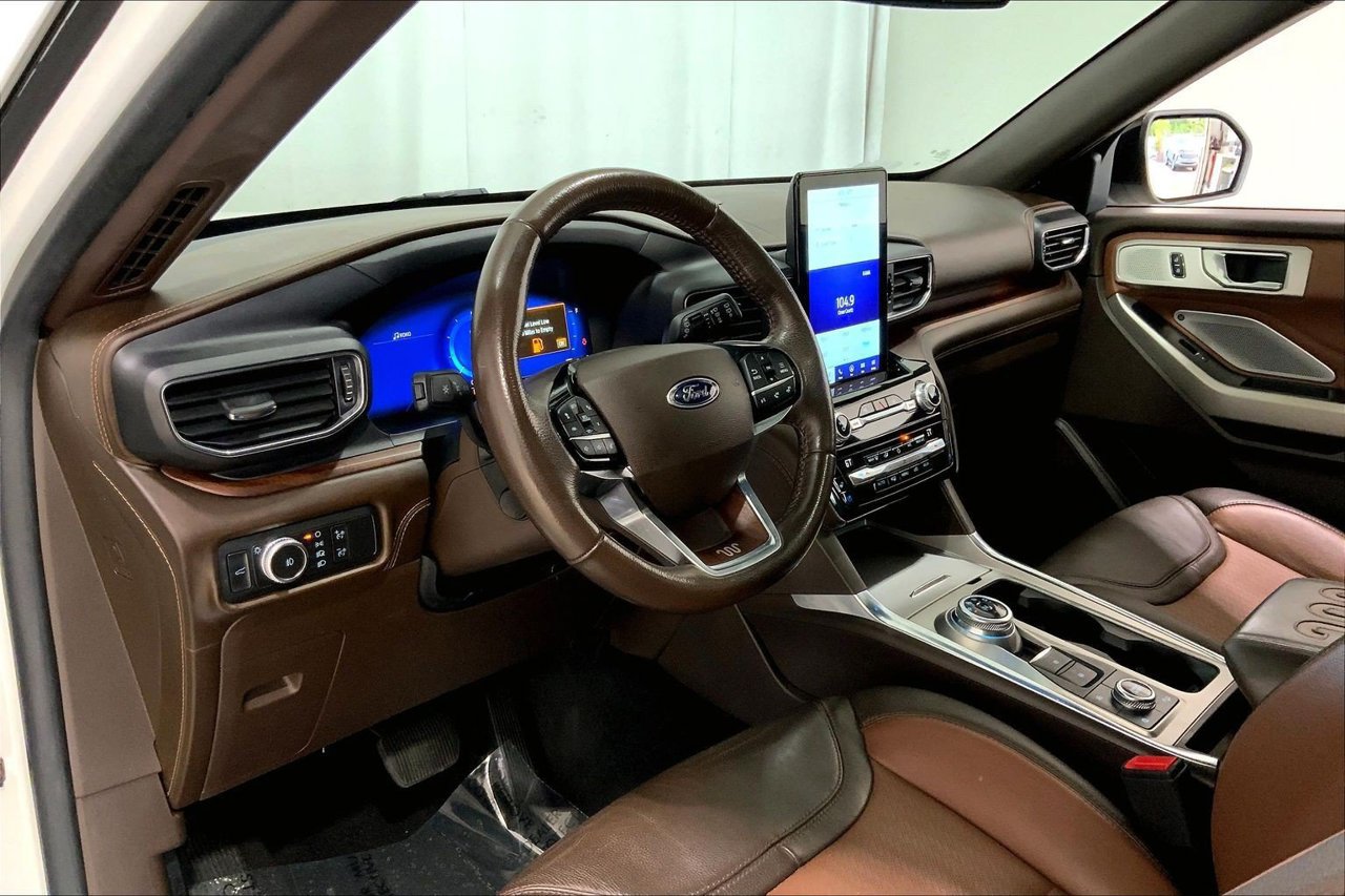 Used 2021 Ford Explorer King Ranch w/ Premium Technology Package AWD/4WD image 14