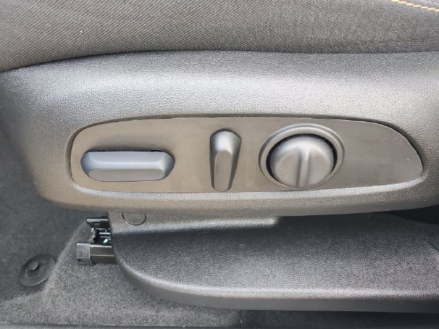 Certified 2024 Chevrolet Equinox LT w/ LPO, Floor Liner Package FWD image 22