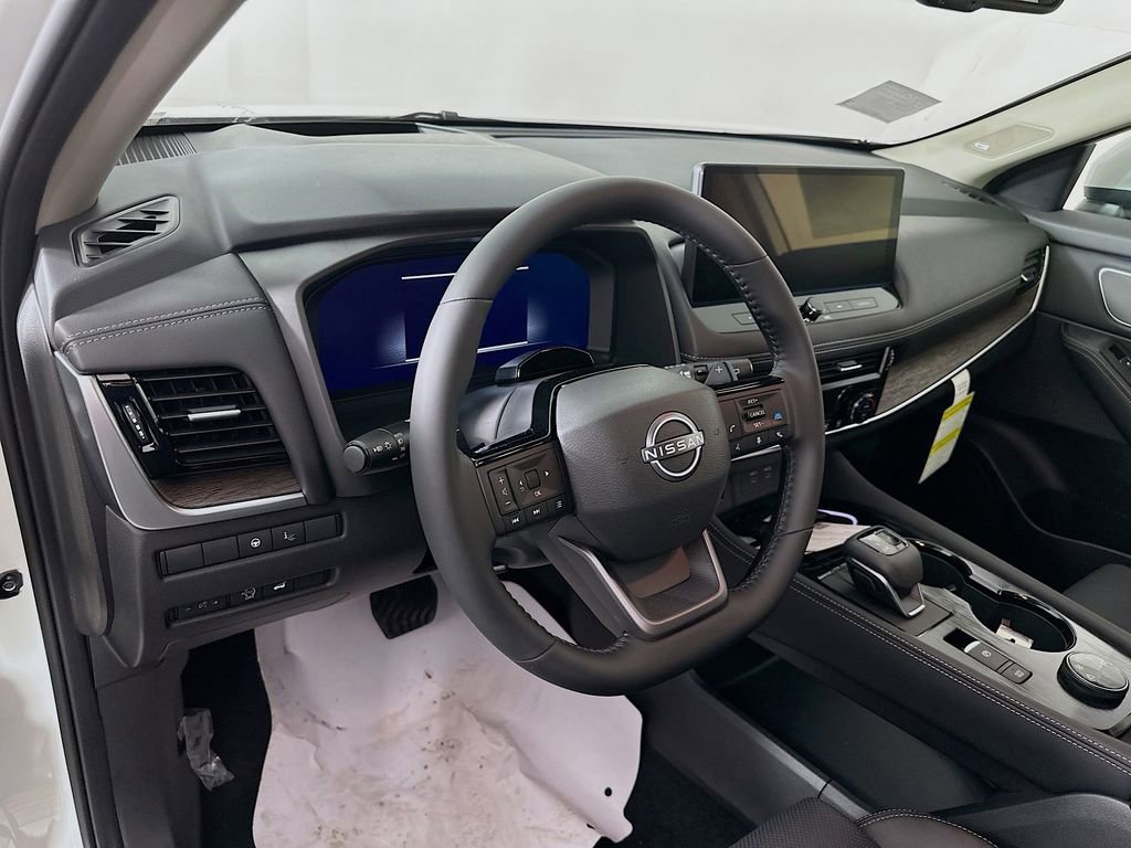 New 2026 Nissan Rogue Platinum w/ Tech Package image 14