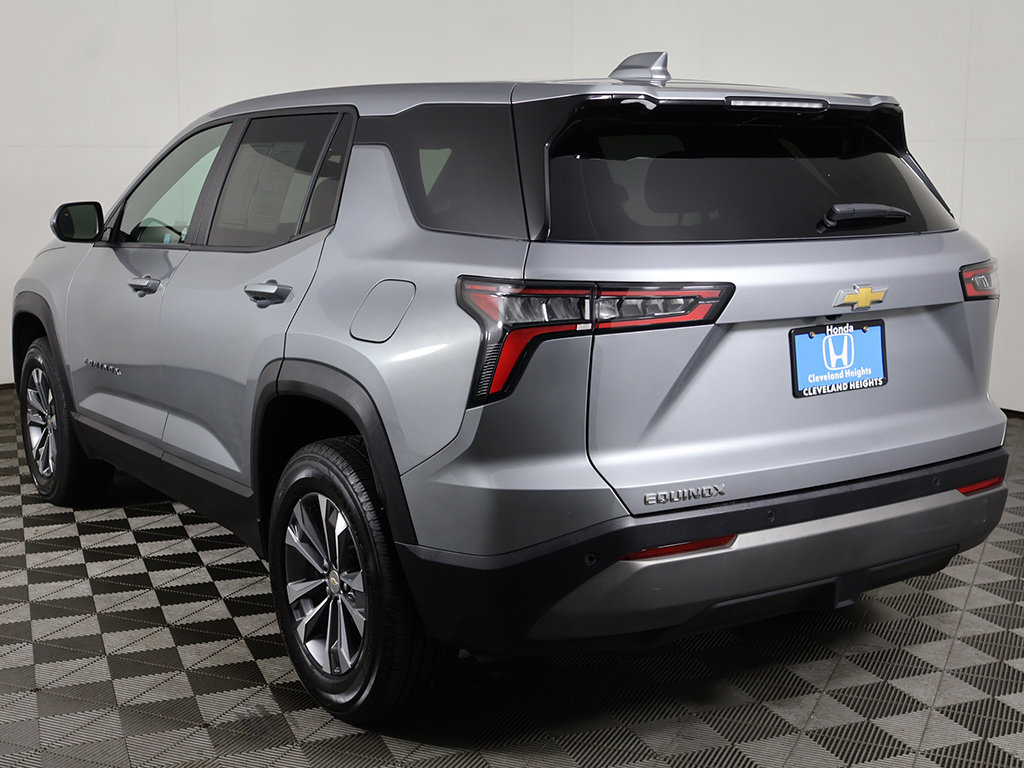 Used 2026 Chevrolet Equinox LT FWD image 10