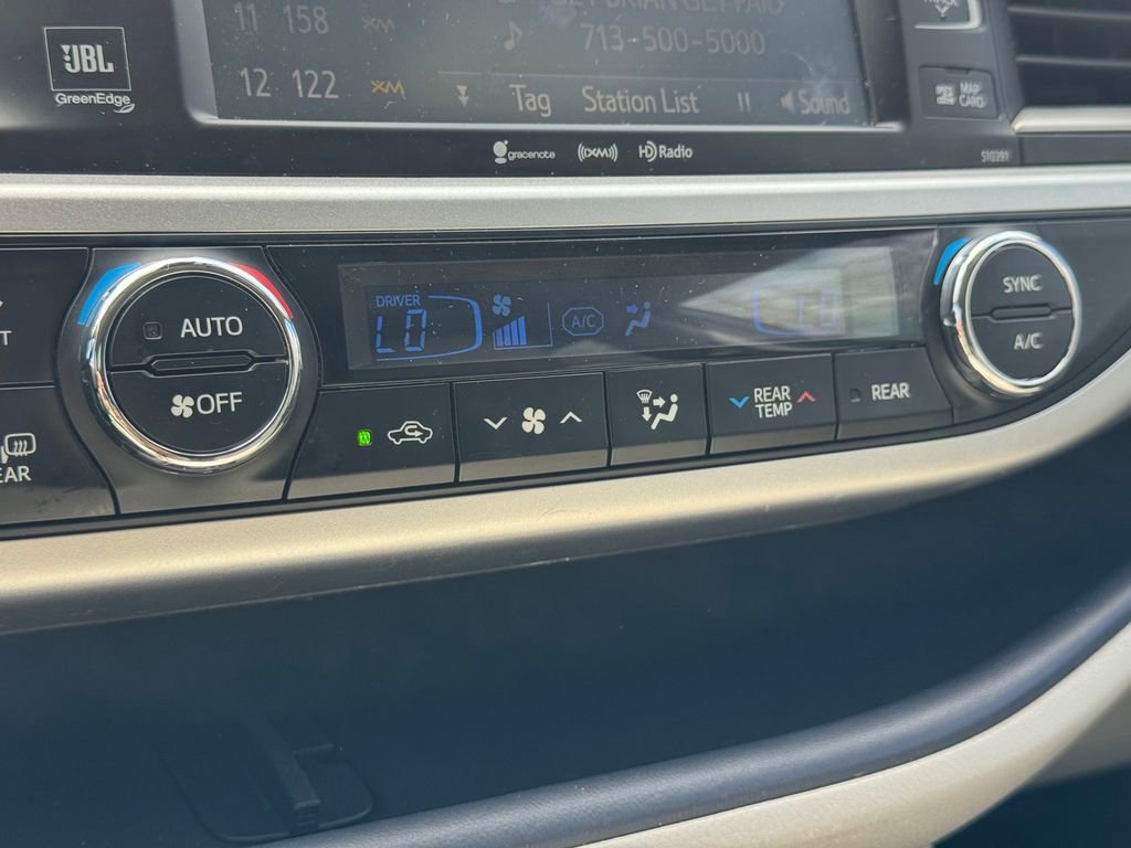Used 2019 Toyota Highlander Limited Platinum image 29