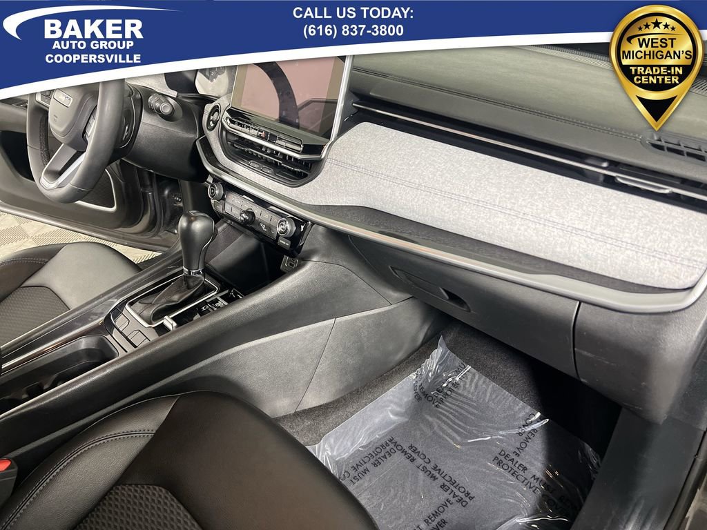 Used 2024 Jeep Compass Latitude w/ Convenience Group image 27