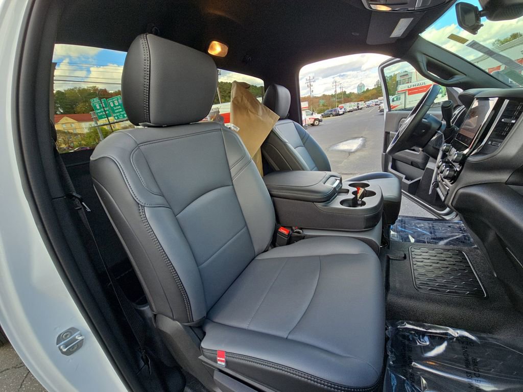 New 2026 RAM 5500 Tradesman AWD/4WD image 10