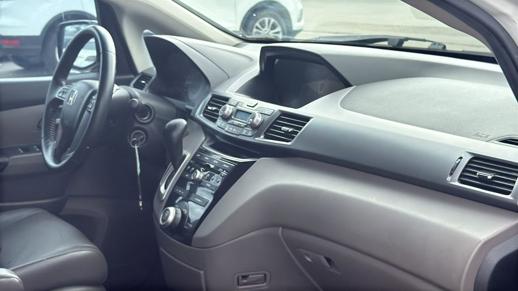 Used 2013 Honda Odyssey EX-L image 32