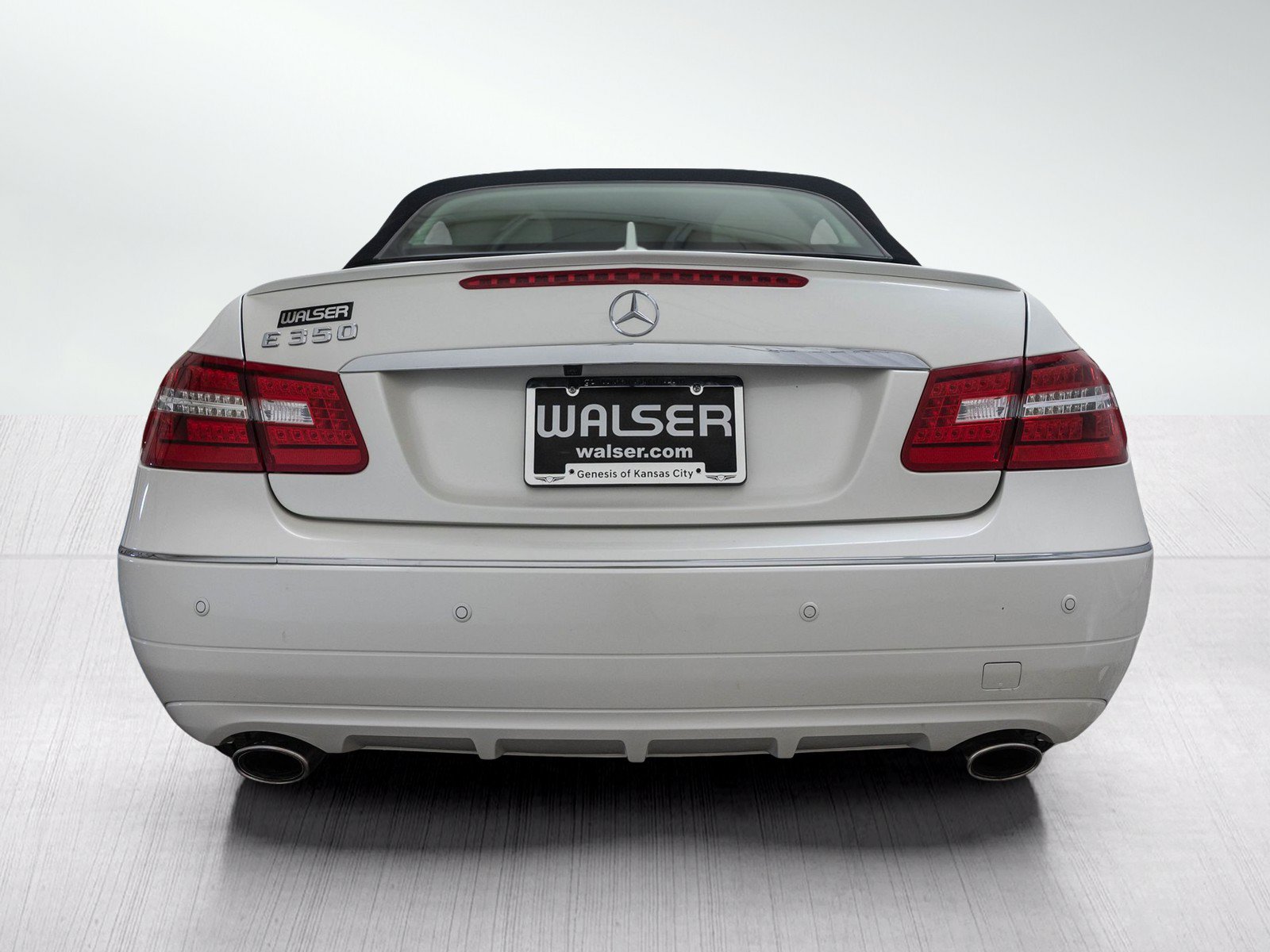 Used 2011 Mercedes-Benz E 350 Cabriolet image 4