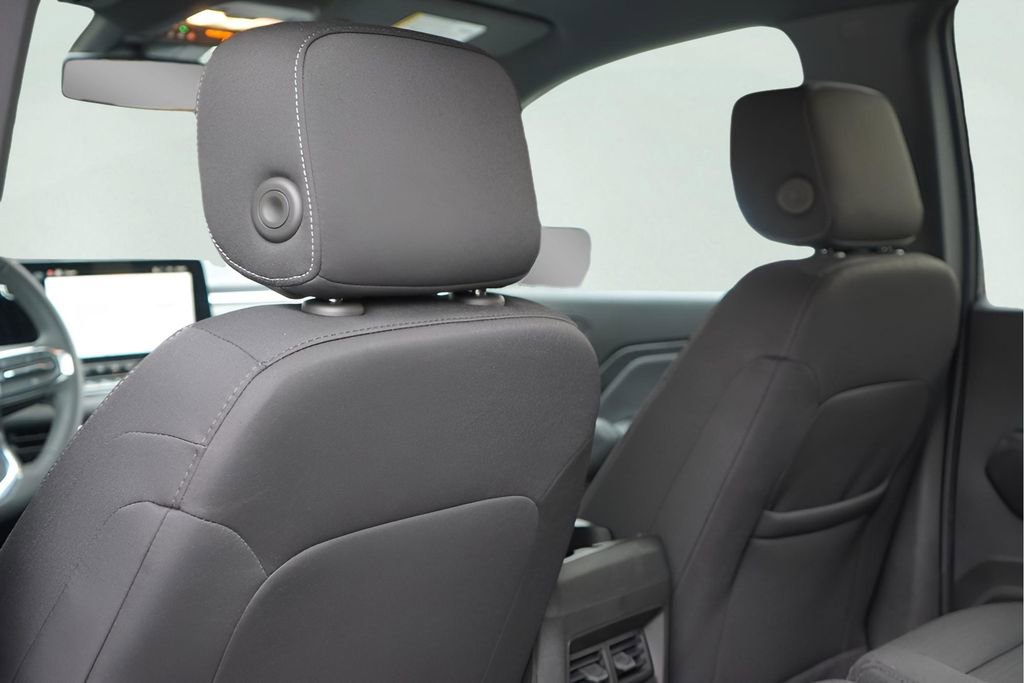 New 2026 GMC Canyon Elevation w/ Convenience Package image 23