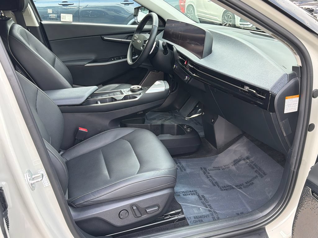 Certified 2023 Kia EV6 Wind w/ Wind Technology Package AWD/4WD image 12
