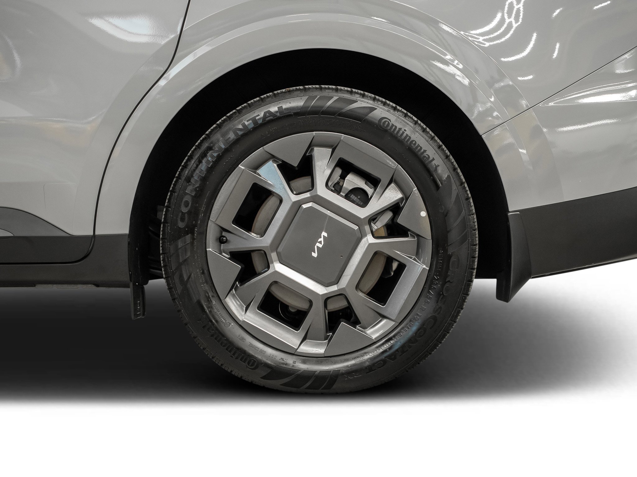 Used 2025 Kia Carnival EX image 19