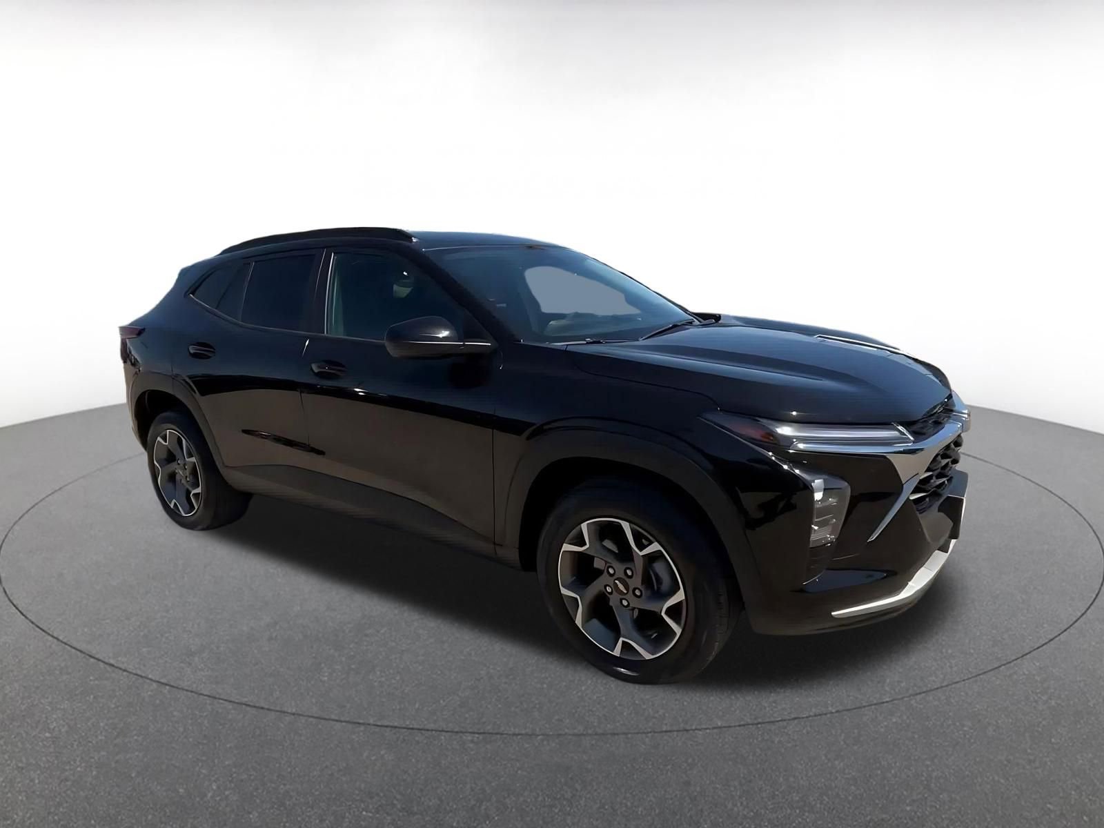 Used 2025 Chevrolet Trax LT FWD video 2
