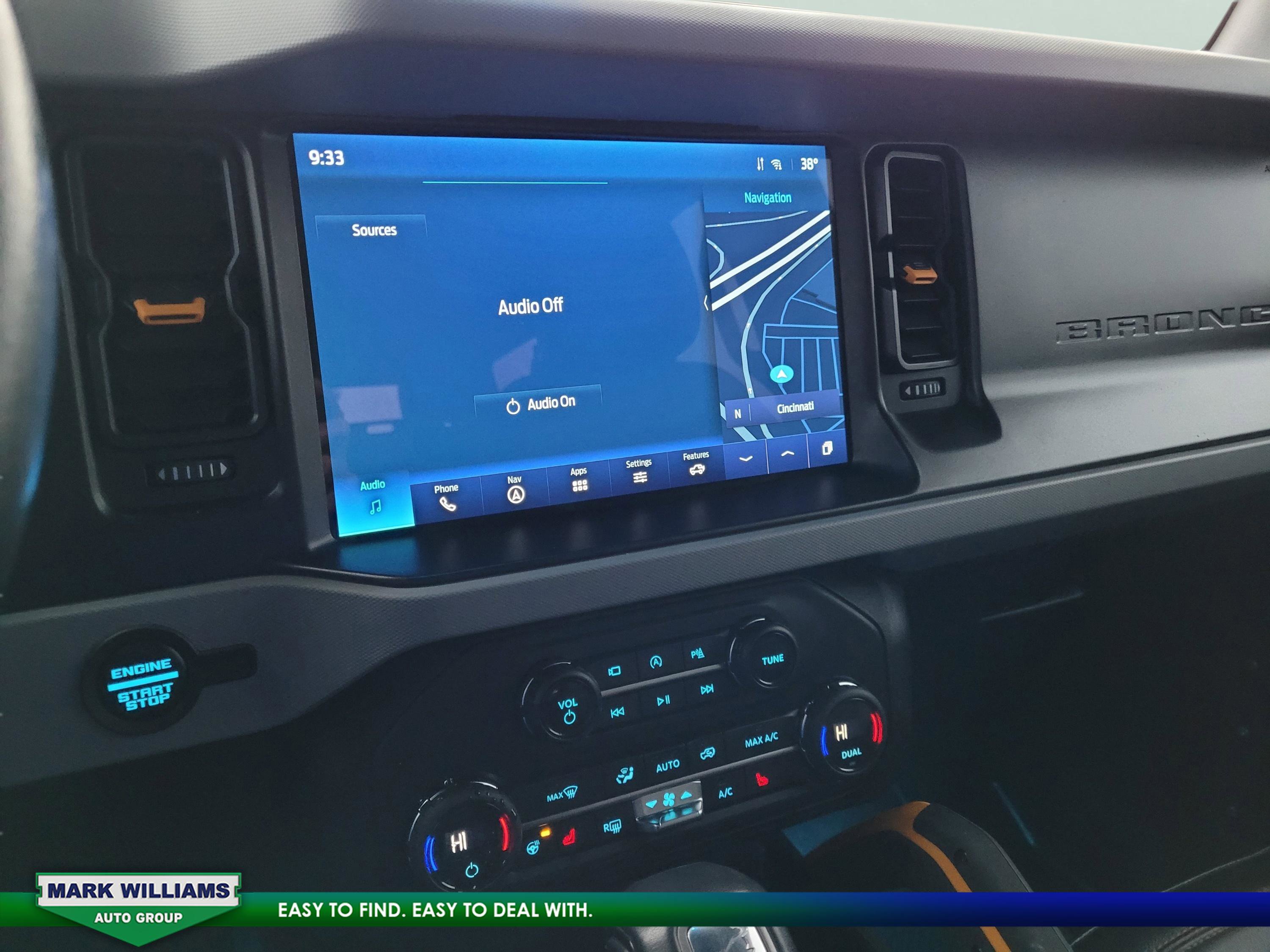 Used 2023 Ford Bronco Badlands image 21