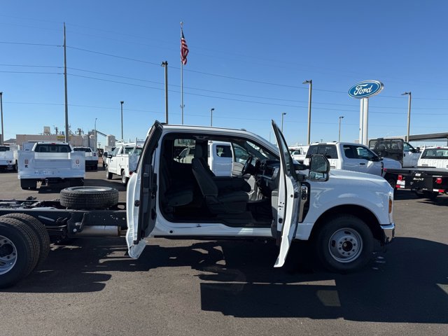 New 2025 Ford F350 XL w/ XL Chrome Package image 13
