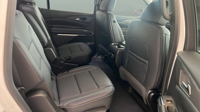New 2027 Chevrolet Traverse LT w/ Sun and Wheel Package FWD image 19