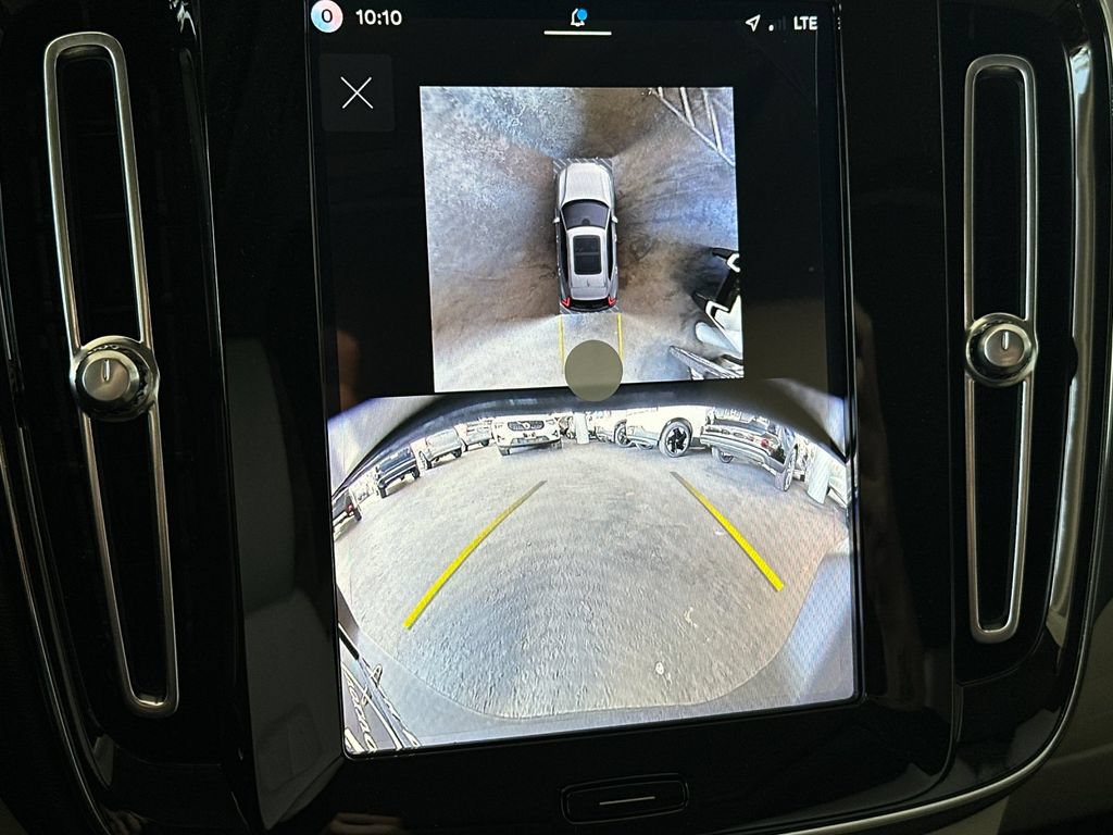 New 2026 Volvo XC40 B5 Plus w/ Protection Package Premier AWD/4WD image 19