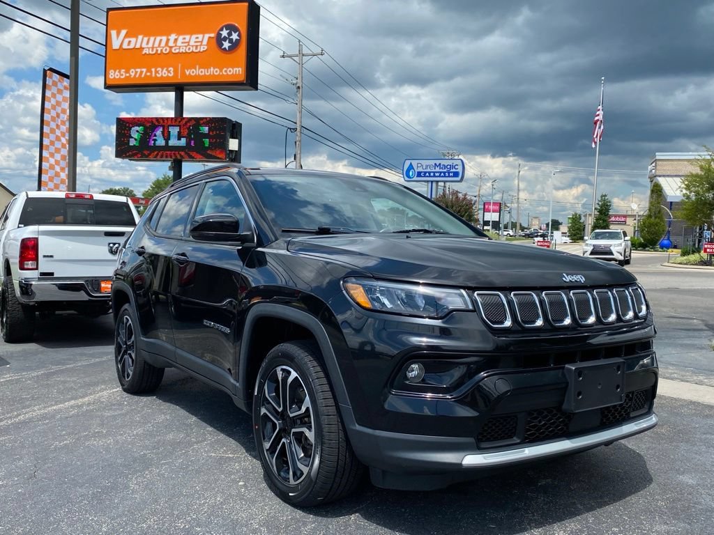 Used 2022 Jeep Compass Limited AWD/4WD image 1