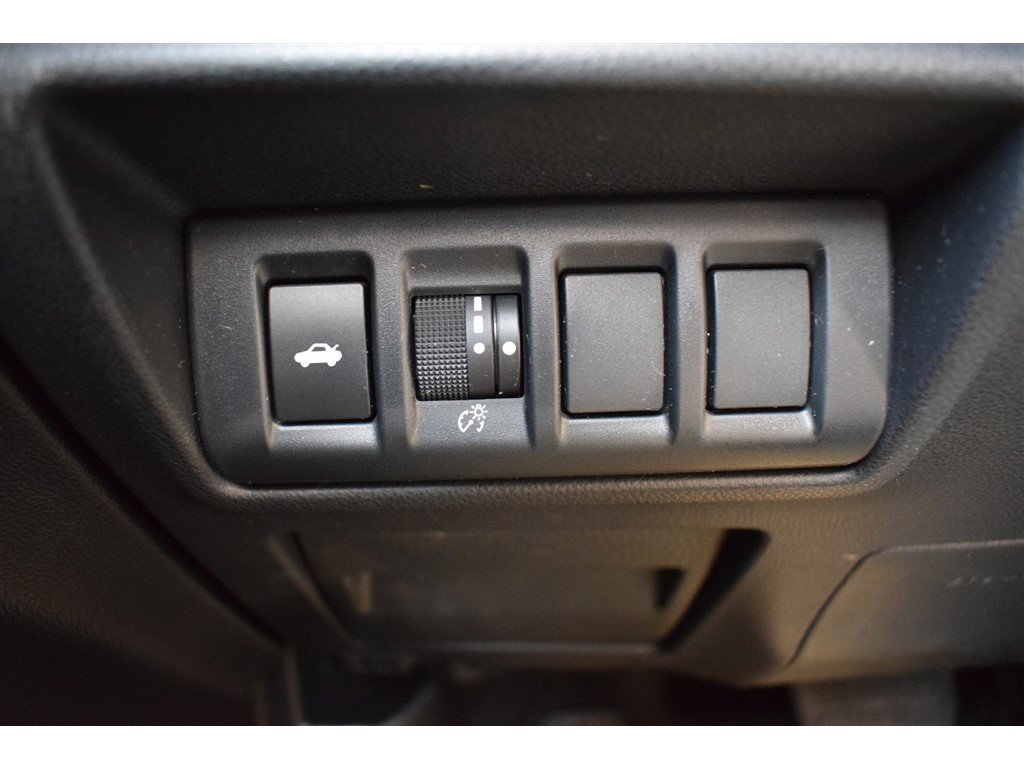 Used 2021 Subaru Legacy Limited image 28